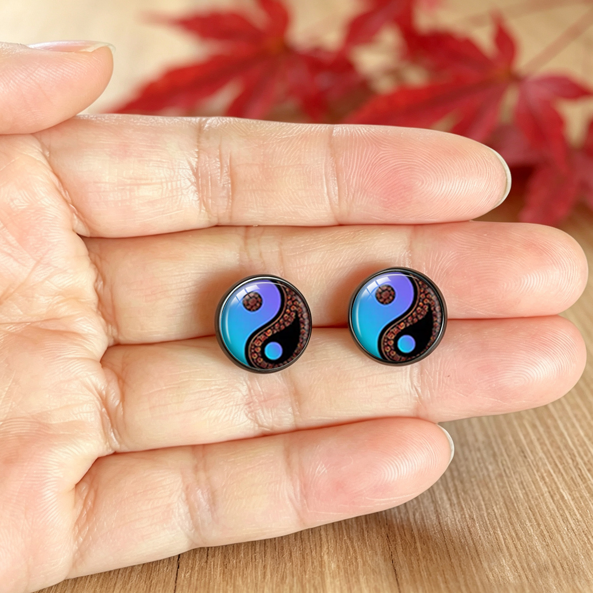Vintage Ethnic-Style Tai Chi Pattern Round Black Glass Stud Earrings
